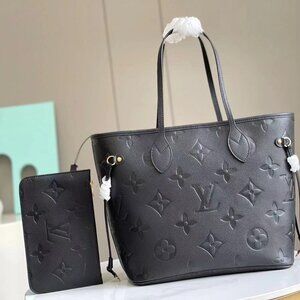 Louis Vuitton Handheld Bags, Chain Bags